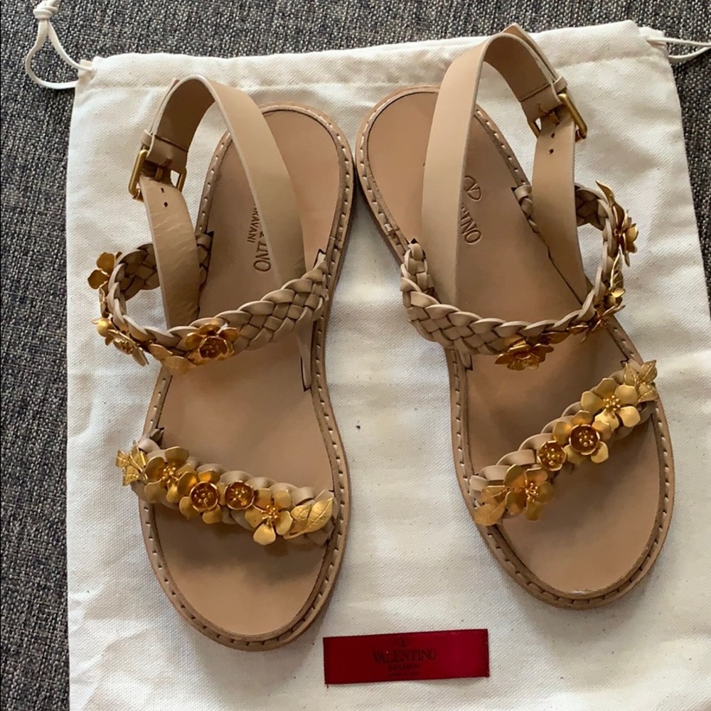 RARE Valentino GARAVANI Gold Nappa Sandals Tan Braids 2 Straps Shoes Flowers 36